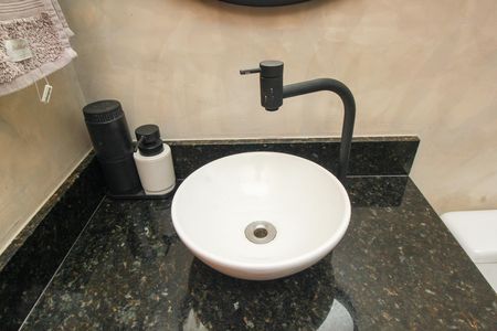 Apartamento à venda com 108m², 2 quartos e 1 vagaBanheiro da Suíte