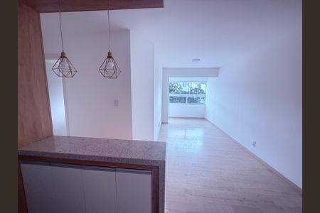 Apartamento para alugar com 81m², 2 quartos e 1 vaga Apartamento para alugar com 81m², 2 quartos e 1 vagaSala