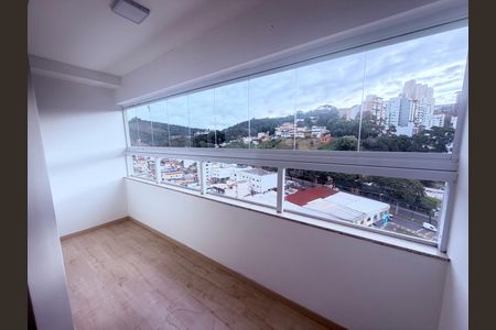 Apartamento para alugar com 81m², 2 quartos e 1 vaga Apartamento para alugar com 81m², 2 quartos e 1 vagaVaranda