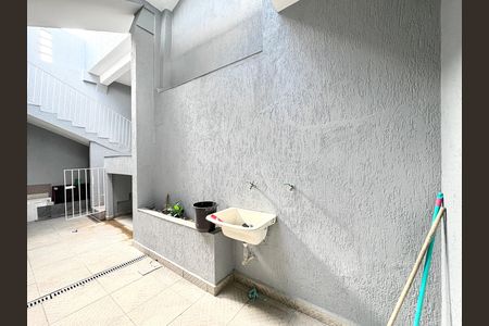 Casa à venda com 355m², 3 quartos e 4 vagas Casa à venda com 355m², 3 quartos e 4 vagasÁrea de Serviço da Edícula