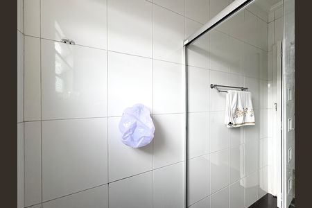 Casa à venda com 355m², 3 quartos e 4 vagas Casa à venda com 355m², 3 quartos e 4 vagasBanheiro