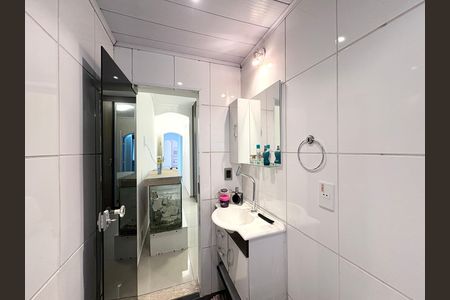 Casa à venda com 355m², 3 quartos e 4 vagas Casa à venda com 355m², 3 quartos e 4 vagasBanheiro da Suíte