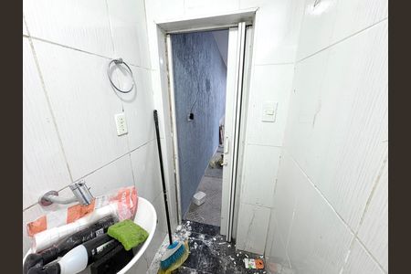 Casa à venda com 355m², 3 quartos e 4 vagas Casa à venda com 355m², 3 quartos e 4 vagasLavabo da Garagem