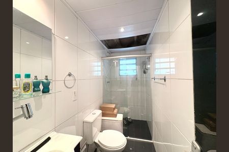Casa à venda com 355m², 3 quartos e 4 vagas Casa à venda com 355m², 3 quartos e 4 vagasBanheiro da Suíte