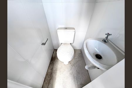 Casa à venda com 355m², 3 quartos e 4 vagas Casa à venda com 355m², 3 quartos e 4 vagasLavabo da Área Comum