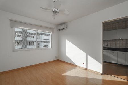Sala de apartamento para alugar com 2 quartos, 60m² em Passo D’areia, Porto Alegre