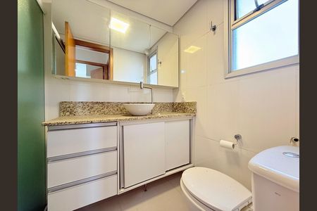 Apartamento à venda com 78m², 2 quartos e 2 vagas Apartamento à venda com 78m², 2 quartos e 2 vagasBanheiro