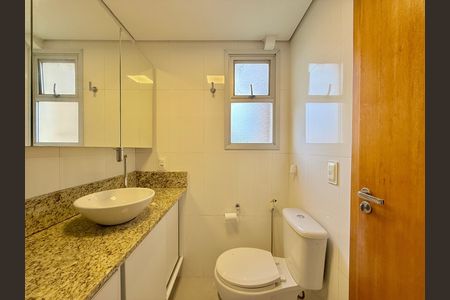 Apartamento à venda com 78m², 2 quartos e 2 vagas Apartamento à venda com 78m², 2 quartos e 2 vagasBanheiro
