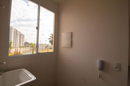 Apartamento para alugar com 47m², 2 quartos e 1 vaga Apartamento para alugar com 47m², 2 quartos e 1 vagaCozinha e Área de Serviço