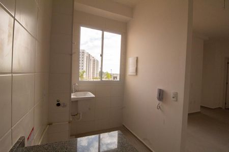 Apartamento para alugar com 47m², 2 quartos e 1 vaga Apartamento para alugar com 47m², 2 quartos e 1 vagaCozinha e Área de Serviço