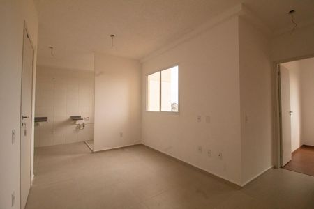 Sala  de apartamento para alugar com 2 quartos, 47m² em Palmeiras, Belo Horizonte