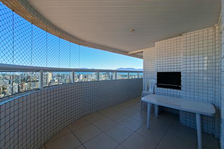 Apartamento para alugar com 116m², 3 quartos e 2 vagas Apartamento para alugar com 116m², 3 quartos e 2 vagasÁrea comum - Churrasqueira