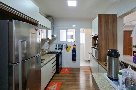 Apartamento para alugar com 116m², 3 quartos e 2 vagas Apartamento para alugar com 116m², 3 quartos e 2 vagasCozinha