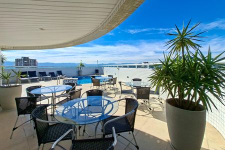 Apartamento para alugar com 116m², 3 quartos e 2 vagas Apartamento para alugar com 116m², 3 quartos e 2 vagasÁrea comum - Piscina