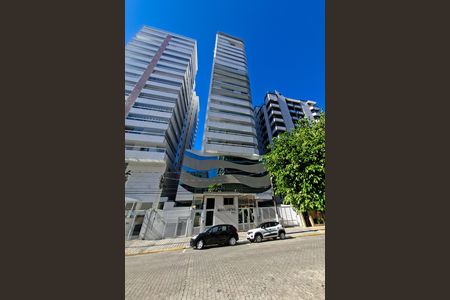 Apartamento para alugar com 116m², 3 quartos e 2 vagas Apartamento para alugar com 116m², 3 quartos e 2 vagasFachada