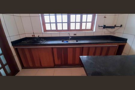 Casa para alugar com 90m², 2 quartos e 2 vagas