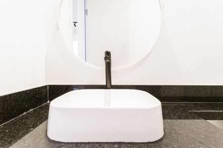 Apartamento para alugar com 42m², 2 quartos e 1 vaga Apartamento para alugar com 42m², 2 quartos e 1 vagaBanheiro
