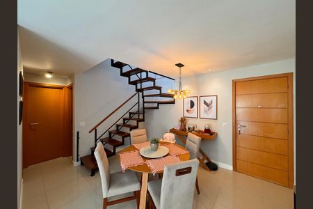 Apartamento para alugar com 134m², 3 quartos e 2 vagas Apartamento para alugar com 134m², 3 quartos e 2 vagasSala