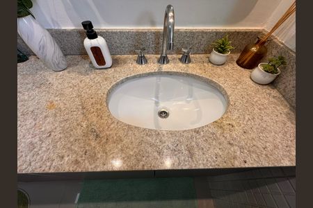 Apartamento para alugar com 134m², 3 quartos e 2 vagas Apartamento para alugar com 134m², 3 quartos e 2 vagasSuíte - Banheiro