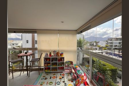Apartamento para alugar com 134m², 3 quartos e 2 vagas Apartamento para alugar com 134m², 3 quartos e 2 vagasVaranda