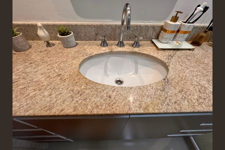 Apartamento para alugar com 134m², 3 quartos e 2 vagas Apartamento para alugar com 134m², 3 quartos e 2 vagasBanheiro Social