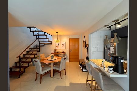 Apartamento para alugar com 134m², 3 quartos e 2 vagas Apartamento para alugar com 134m², 3 quartos e 2 vagasSala