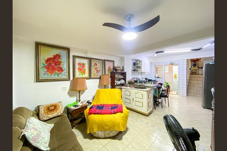 Sala de casa à venda com 3 quartos, 150m² em Parque Casa de Pedra, São Paulo