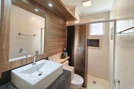 Apartamento à venda com 65m², 2 quartos e 1 vaga Apartamento à venda com 65m², 2 quartos e 1 vagaBanheiro