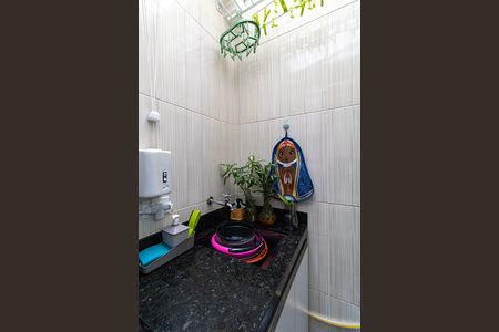 Casa à venda com 52m², 2 quartos e 1 vaga Casa à venda com 52m², 2 quartos e 1 vagaCozinha e Área de Serviço