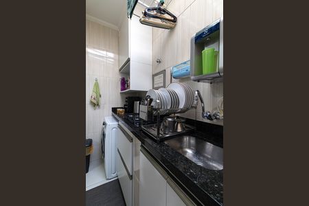 Casa à venda com 52m², 2 quartos e 1 vaga Casa à venda com 52m², 2 quartos e 1 vagaCozinha e Área de Serviço