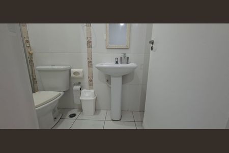 Casa de condomínio para alugar com 100m², 2 quartos e 1 vagaBanheiro da Suíte