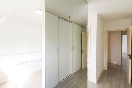 Apartamento à venda com 108m², 3 quartos e 2 vagas Apartamento à venda com 108m², 3 quartos e 2 vagasSuíte