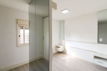 Apartamento à venda com 108m², 3 quartos e 2 vagas Apartamento à venda com 108m², 3 quartos e 2 vagasSuíte
