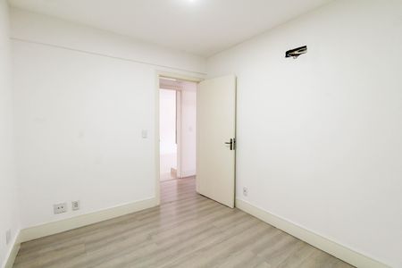 Apartamento à venda com 108m², 3 quartos e 2 vagas Apartamento à venda com 108m², 3 quartos e 2 vagasQuarto 2