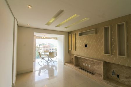 Apartamento à venda com 108m², 3 quartos e 2 vagas Apartamento à venda com 108m², 3 quartos e 2 vagasSala