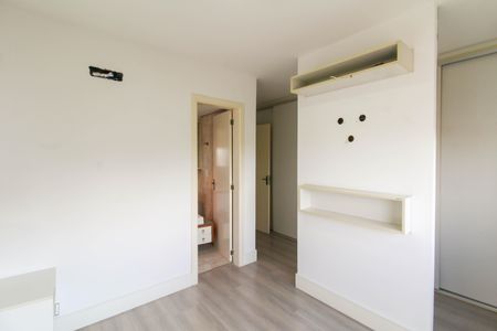 Apartamento à venda com 108m², 3 quartos e 2 vagas Apartamento à venda com 108m², 3 quartos e 2 vagasSuíte