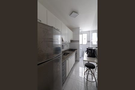 Apartamento para alugar com 47m², 2 quartos e 1 vaga Apartamento para alugar com 47m², 2 quartos e 1 vagaCozinha e Área de Serviço