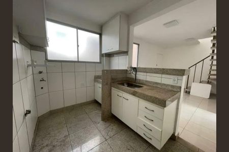 Cozinha de apartamento para alugar com 2 quartos, 77m² em Buritis, Belo Horizonte