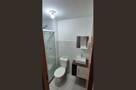 Banheiro de apartamento para alugar com 2 quartos, 45m² em Campo Grande, Rio de Janeiro