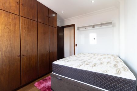 Quarto 1 de apartamento para alugar com 2 quartos, 64m² em Vila Moraes, São Paulo