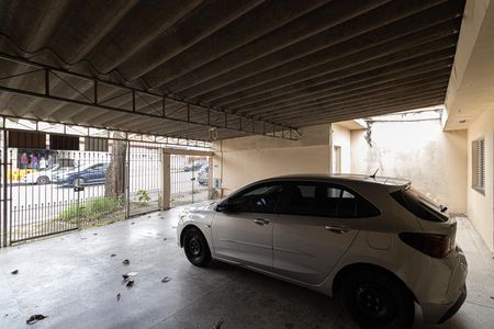 Garagem de casa à venda com 2 quartos, 400m² em Cidade Antônio Estêvão de Carvalho, São Paulo