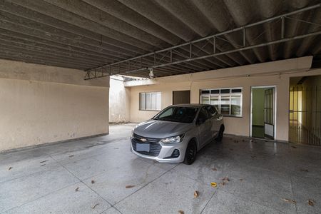 Garagem de casa à venda com 2 quartos, 400m² em Cidade Antônio Estêvão de Carvalho, São Paulo