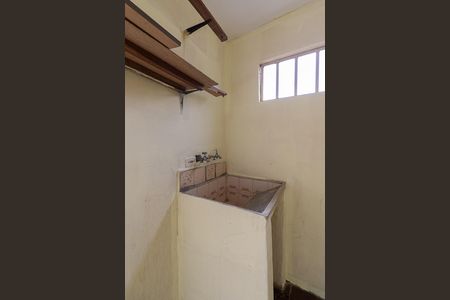 Casa à venda com 400m², 2 quartos e 2 vagas Casa à venda com 400m², 2 quartos e 2 vagasÁrea de Serviço