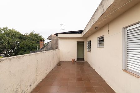 Casa à venda com 400m², 2 quartos e 2 vagas Casa à venda com 400m², 2 quartos e 2 vagasVaranda