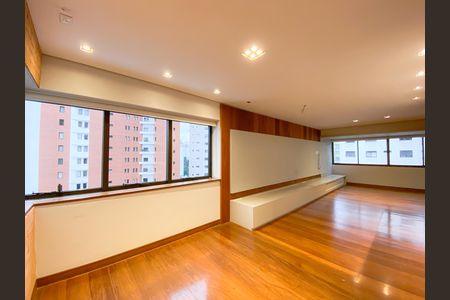 Apartamento à venda com 118m², 3 quartos e 2 vagas Apartamento à venda com 118m², 3 quartos e 2 vagasSala
