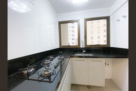 Apartamento à venda com 118m², 3 quartos e 2 vagas Apartamento à venda com 118m², 3 quartos e 2 vagasCozinha