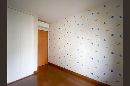 Apartamento à venda com 118m², 3 quartos e 2 vagas Apartamento à venda com 118m², 3 quartos e 2 vagasQuarto 2