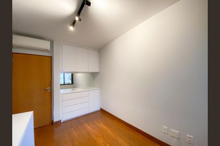 Apartamento à venda com 118m², 3 quartos e 2 vagas Apartamento à venda com 118m², 3 quartos e 2 vagasQuarto 1