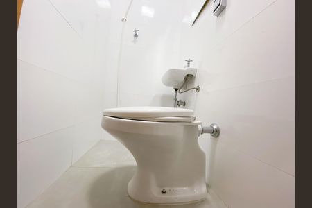 Apartamento à venda com 118m², 3 quartos e 2 vagas Apartamento à venda com 118m², 3 quartos e 2 vagasBanheiro de Serviço