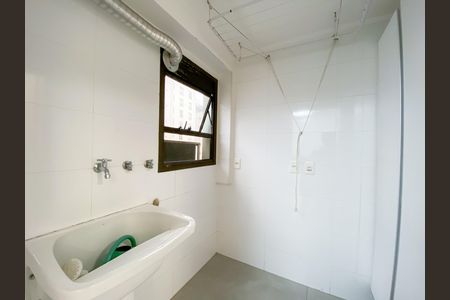 Apartamento à venda com 118m², 3 quartos e 2 vagas Apartamento à venda com 118m², 3 quartos e 2 vagasÁrea de Serviço
